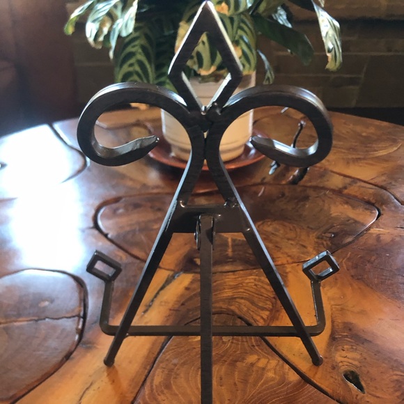 Black Wrought Iron Metal Display Easel - Picture 6 of 9